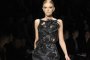 Versace със секси форми на роклите