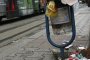 Боклукът се пренесе и по спирките