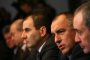 300 бандити тормозели страната