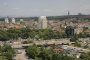 Чужденци четкат столицата