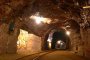 12 м остават до затрупаните миньори