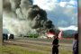   Боинг със 141 души пламна във въздуха