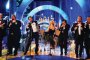 Господарите се преобразяват в Take That 