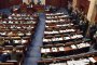   Македонският парламент одобри договора за смяна на името, въпреки провала на референдума