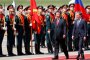  Си при Путин, води му 2 панди и 1000 души от бизнеса