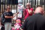Протест подкрепя баща, женен за подсъдима гражданка на Норвегия 