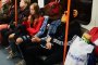  Момчета развеселиха метрото, маскирани като животни
