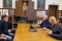 Гешев се срещна с родителите на момчето, съблечено в автобус