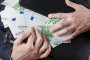 МОН признава неспособност да усвоява европари, черпи 3 млн. Международната банка да каже как през следващите 7 месеца