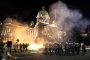 Щурмуваха парламента в Белград след връщането на ограничения заради Covid-19