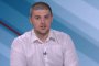 Полицай галеше задържана с разголена гръд: Битият студент в Хага