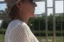Турист задава неудобни въпроси на Ангелкова в Албена 