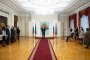   Радев връчи отличия на авторитетни имена в бг журналистиката