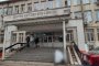 Мъж почина пред варненско лечебно заведение: Трупът му стои на стол пред централния вход повече от час
