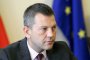Министърът на транспорта крие 60 млн. лв. за авиацията