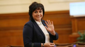Депутати наричаха Корнелия Нинова "Госпожа Лъжа"