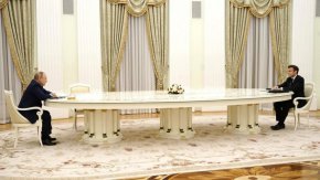 7-степенно меню по време на преговорите между Путин и Макрон