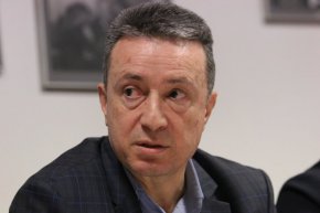 Конституционният съдия, бивш служебен министър на правосъдието и дългогодишен депутат Янаки Стоилов пред БНР.