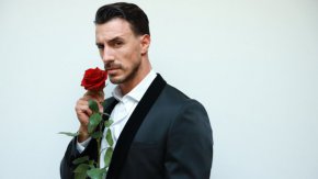 Част от участничките не крият, че са се записали за участие в шоуто, именно след като са разбрали, че Виктор ще бъде мъжът