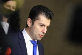 Кирил Петков пред журналисти в Брюксел.   