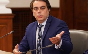 Вицепремиерът Асен Василев пред журналисти