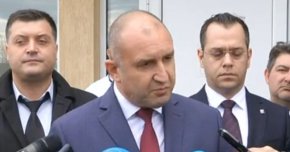  Румен Радев пред журналисти