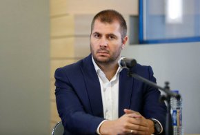 Лъчезар Петров в Дерби