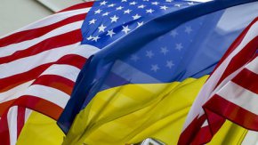  Посланикът на САЩ в ООН Батшеба Крокър с писмо до международния орган
