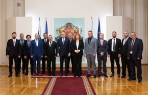  Радев, който посрещна на Дондуков 2 представители на организации на българите в Република Северна Македония (РСМ)
