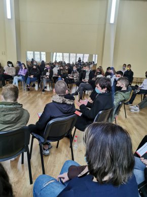 Медийната грамотност като щит срещу фалшивите новини, дезинформацията и пропагандата по програма Еразъм + на Европейската комисия в 