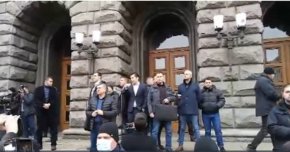 Петков на протеста на Възраждане