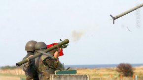 Оръжието е негодно и е още една странна акция на Берлин