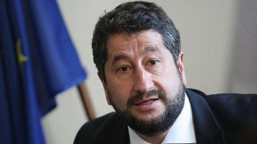 Демократична България е твърдо за изпращане на оръжие и боеприпаси на Украйна