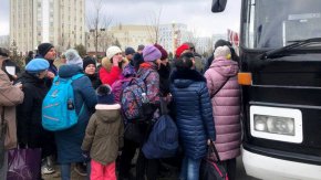
По официални данни на правителството на България само около 23 000 от над 43 000 украински бежанци, пресекли границата ни, решават да останат у нас