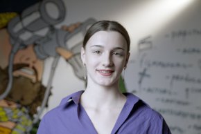 На 26-и април, за тринадесети пореден път, ще бъде връчена най-престижния приз за млади таланти в България - Наградата за Полет в Изкуството „Стоян Камбарев“