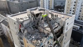 
В същото време Би Би Си ще получи допълнителни 4,1 млн. паунда (5,4 млн. долара) за своите украински и руски езикови услуги и за "борба с дезинформацията за войната в Украйна