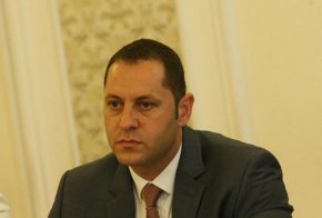 Предмет на разследването са укрити и избегнати данъчни задължения от А. М