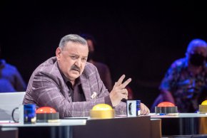 Циркова артистка от с. Добромирка ще очарова бляскавото жури със забавен номер и неподправеното си щуро настроение, което с лекота ще завладее и всички пред екраните.