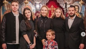 Андрей е кръстник и на дъщерята на Иван Ава