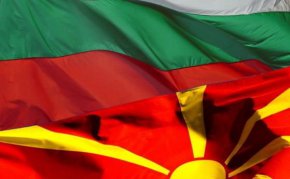Директорът на Държавната статистическа служба Апостол Симовски оповести, че населението е над 2 милиона и 90 хиляди  души, от които над 1 милион и 800 хиляди  живеят в страната