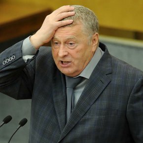 Приживе Жириновски беше известен с провокативното си поведение и антизападните си тиради, които успяха да го задържат във фокуса на обществения живот в Русия над три десетилетия