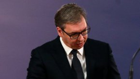
Белград има тесни исторически връзки с Москва, но тази седмица се присъедини към други западни държави в гласуването срещу Русия в отговор на продължаващата военна кампания в Украйна