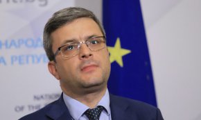 Биков подчерта, че след около месец Асен Василев и Любомир Каримански ще трябва да изготвят актуализацията на бюджета