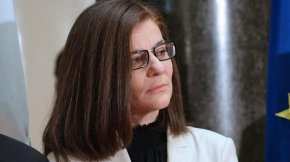 Според външния министър Теодора Генчовска не е имало и няма как да има комуникация с Донецка народна република