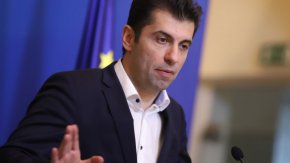 Относно идеята на ПП да няма ДДС за хляба, плодовете и зеленчуците, Петков заяви, че очаква предложение от МФ