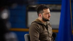  

Зеленский потвърди желанието си да проведе преки разговори с Владимир Путин, тъй като "войната може да бъде спряна от човека, който я е започнал"