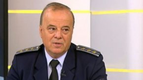  Тенев разказа и за посегателство срещу дома му от преди две седмици, докато течали проверките за злоупотреби с глоби в КАТ