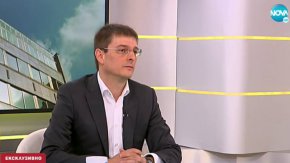
Поводът за реакцията му са думите на вицепремиера Нинова пред медии от 29 април, че е поискала освобождаването му, защото „докато е директор на „Кинтекс“, участва в други фирми с предмет на дейност търговия на оръжие и е прехвърлил договори към тях