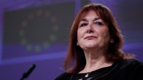 Дубравка Шуица, европейски комисар по въпросите на демокрацията и демографията, заяви, че това е "исторически момент за нашата европейска демокрация