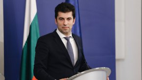Правителството ще покаже, че никой не може да ни извива ръцете, заяви Петков